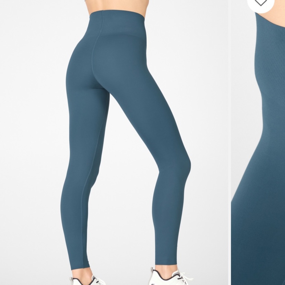 Fabletics Oasis Pureluxe Leggings w Pockets